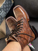 Cargar imagen en el visor de la galería, Botas Lacer - Shedron Leather Tooled Boots
