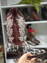 Load image into Gallery viewer, Cowhide Leather Boots
