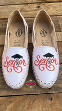 Cargar imagen en el visor de la galería, Red Senior - Embroidered Flats
