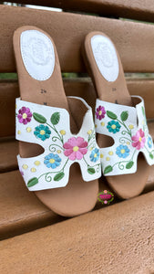 Viera - Clarissa Embroidered sandal
