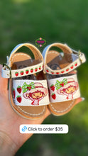 Cargar imagen en el visor de la galería, Fresita - White Buckle PREORDER
