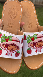 Fresa - Embroidered white sandal
