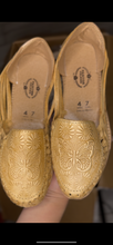 Load image into Gallery viewer, Mariposa hermosa - Butterfly Tooled Leather Flats
