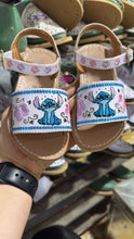 Cargar imagen en el visor de la galería, Stitch Buckle open toed Buckle
