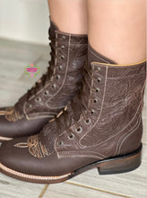 Load image into Gallery viewer, Botas Lacer - Chocolate Leather Tooled Boots
