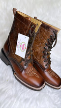 Load image into Gallery viewer, Botas Lacer - Shedron Leather Tooled Boots
