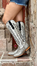 Load image into Gallery viewer, Cowhide Botas- Boots PREORDER
