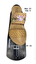 Cargar imagen en el visor de la galería, Evanya- Purple Embroidered Economic Sandal
