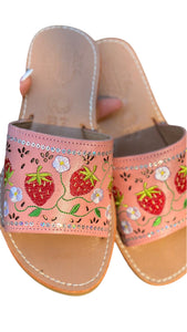 Fresa - Strawberry Daisy Pink Leather Sandals