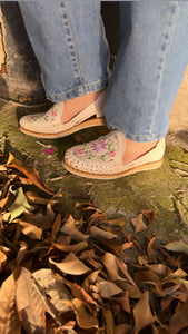 Rosaura White - Embroidered Huaraches