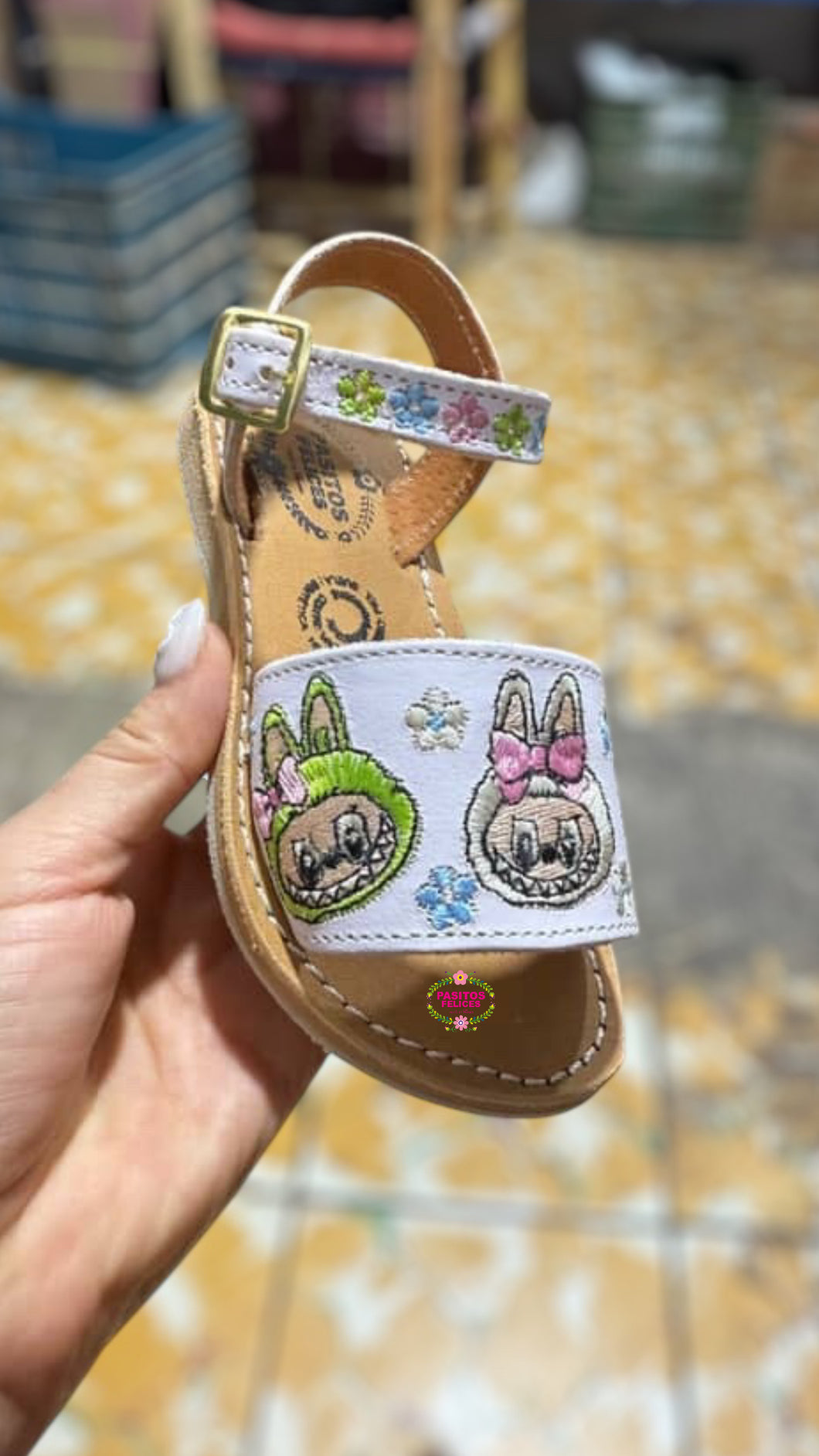 Monstrito PREORDER