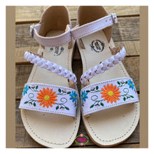 Load image into Gallery viewer, Xóchitl - Tan Embroidered Leather Sandals
