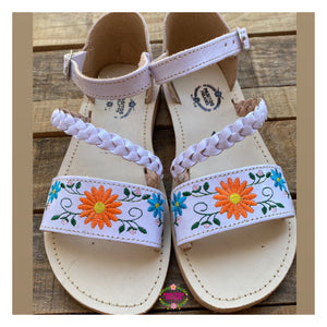 Xóchitl - Tan Embroidered Leather Sandals