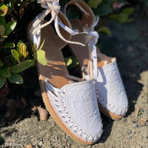 Mexico - White Tooled Flat Lace Up