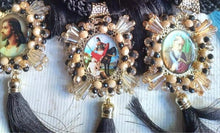 Load image into Gallery viewer, Divino Niño con Angel de la Guardia - Guardian Angel Keychain and Car Blessing
