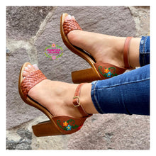 Load image into Gallery viewer, Garden - Tan leather embroidered Heels

